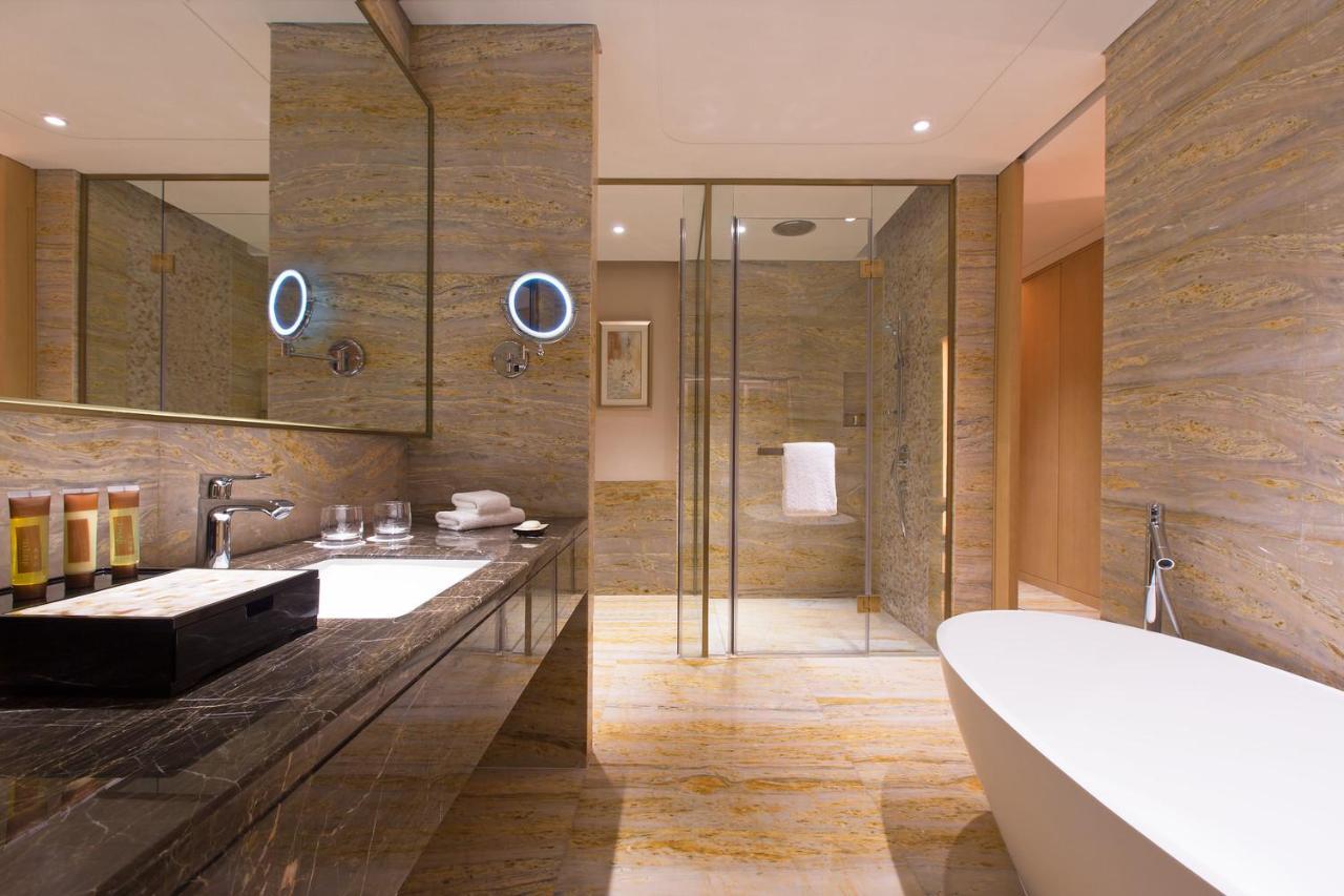 Sheraton Zhanjiang Hotel Esterno foto