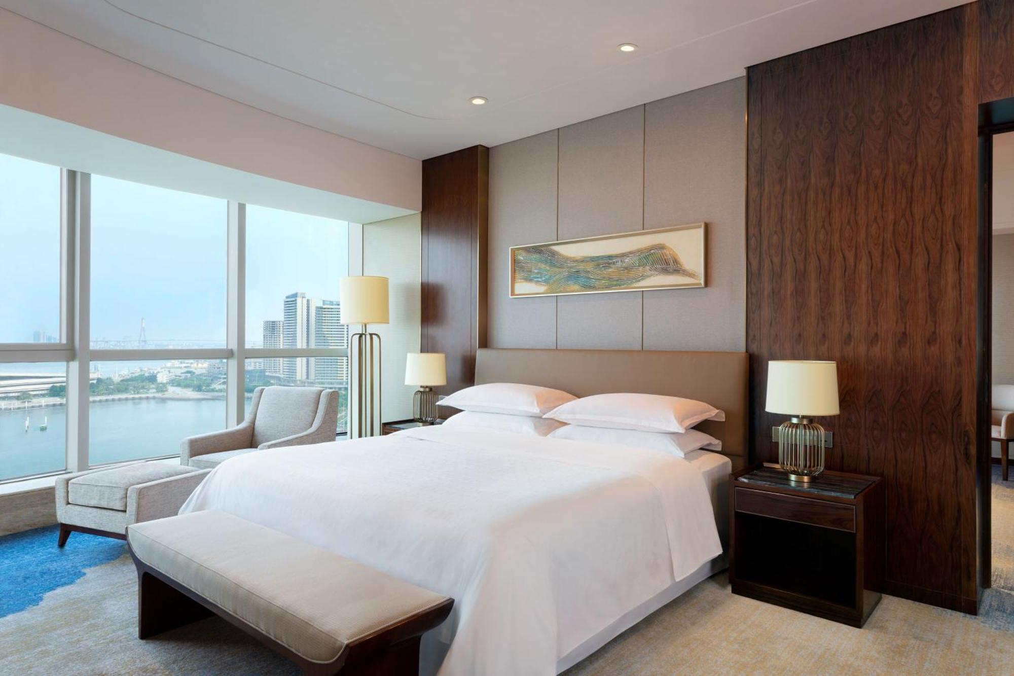 Sheraton Zhanjiang Hotel Esterno foto