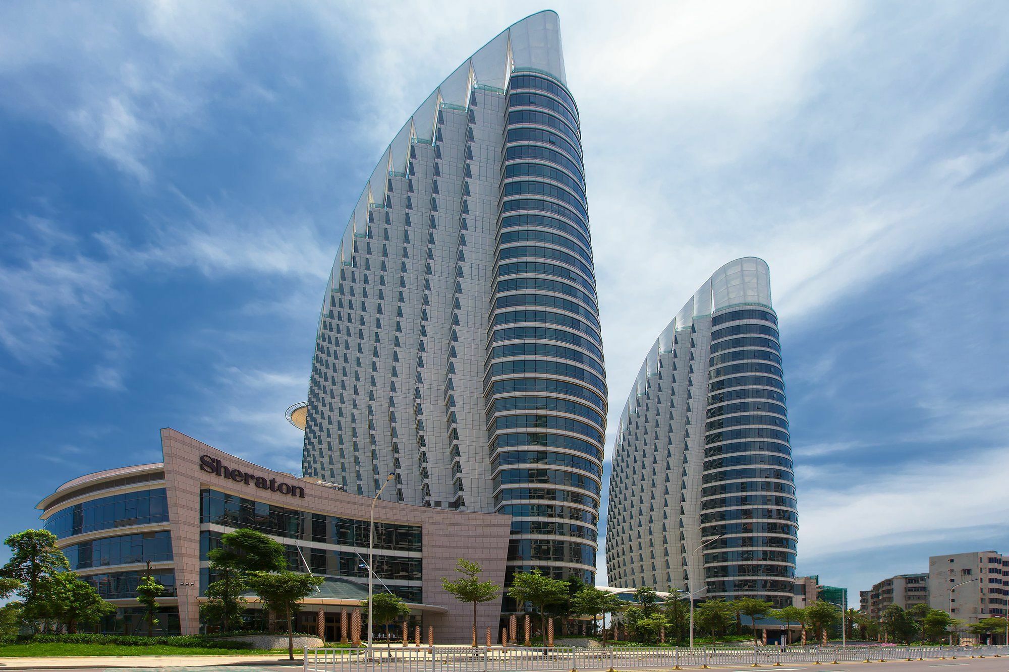 Sheraton Zhanjiang Hotel Esterno foto